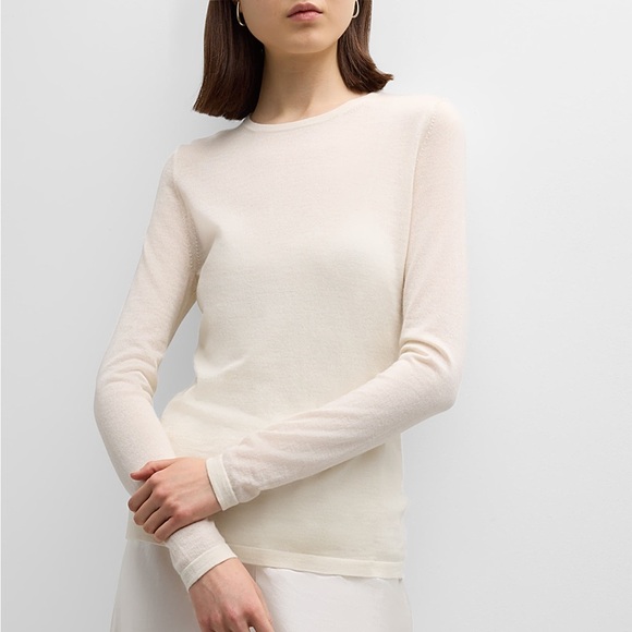 Neiman Marcus Sweaters - Neiman Marcus Cashmere Collection Cream Superfine Long Sleeve Crewneck Sweater